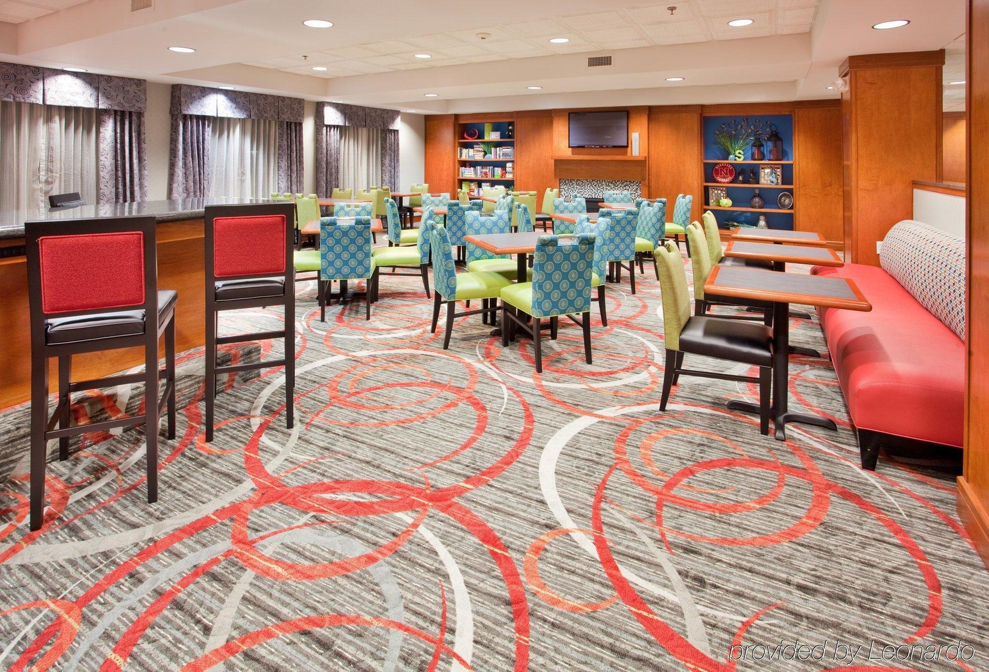 Holiday Inn Express Fremont By Ihg Exterior photo